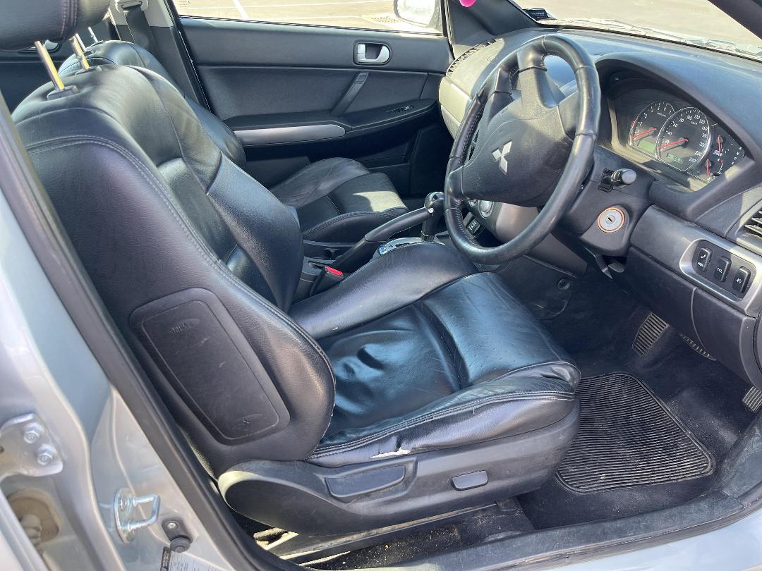 Photo '14' of Mitsubishi 380 Platinum