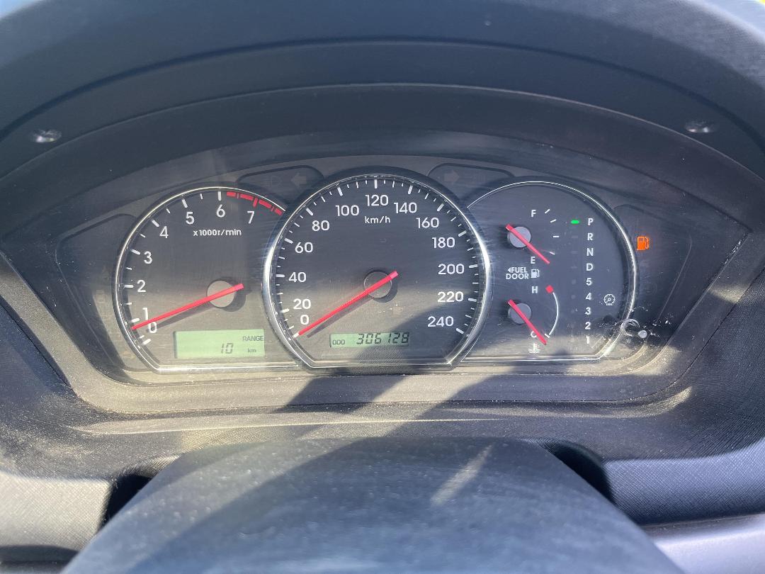 Photo '19' of Mitsubishi 380 Platinum