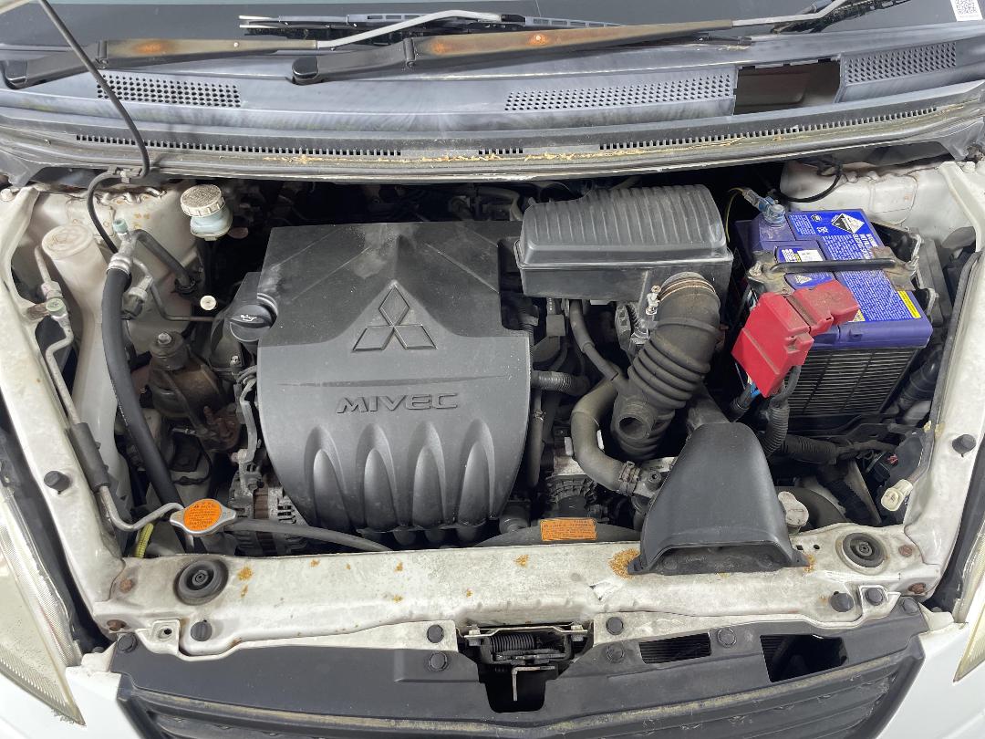 Photo '11' of Mitsubishi Colt LS