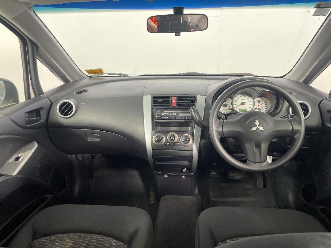 Photo '15' of Mitsubishi Colt LS