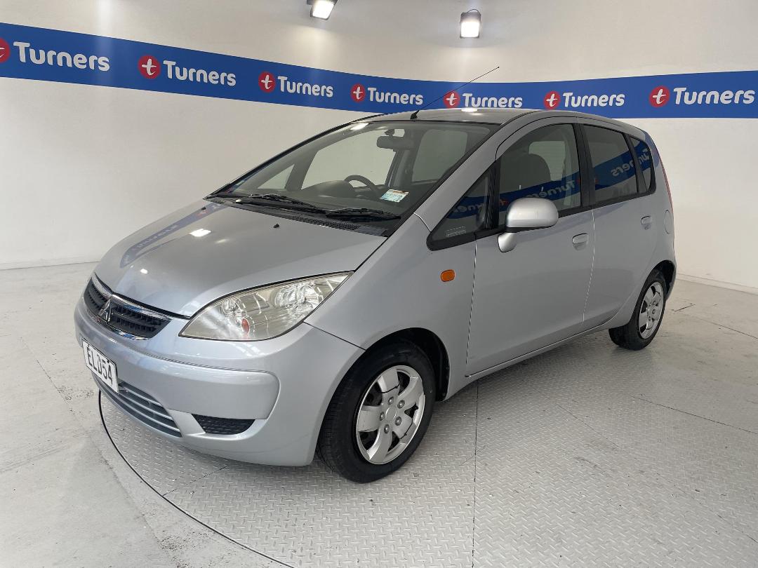 Photo '4' of Mitsubishi Colt Photo '4' of Mitsubishi Colt