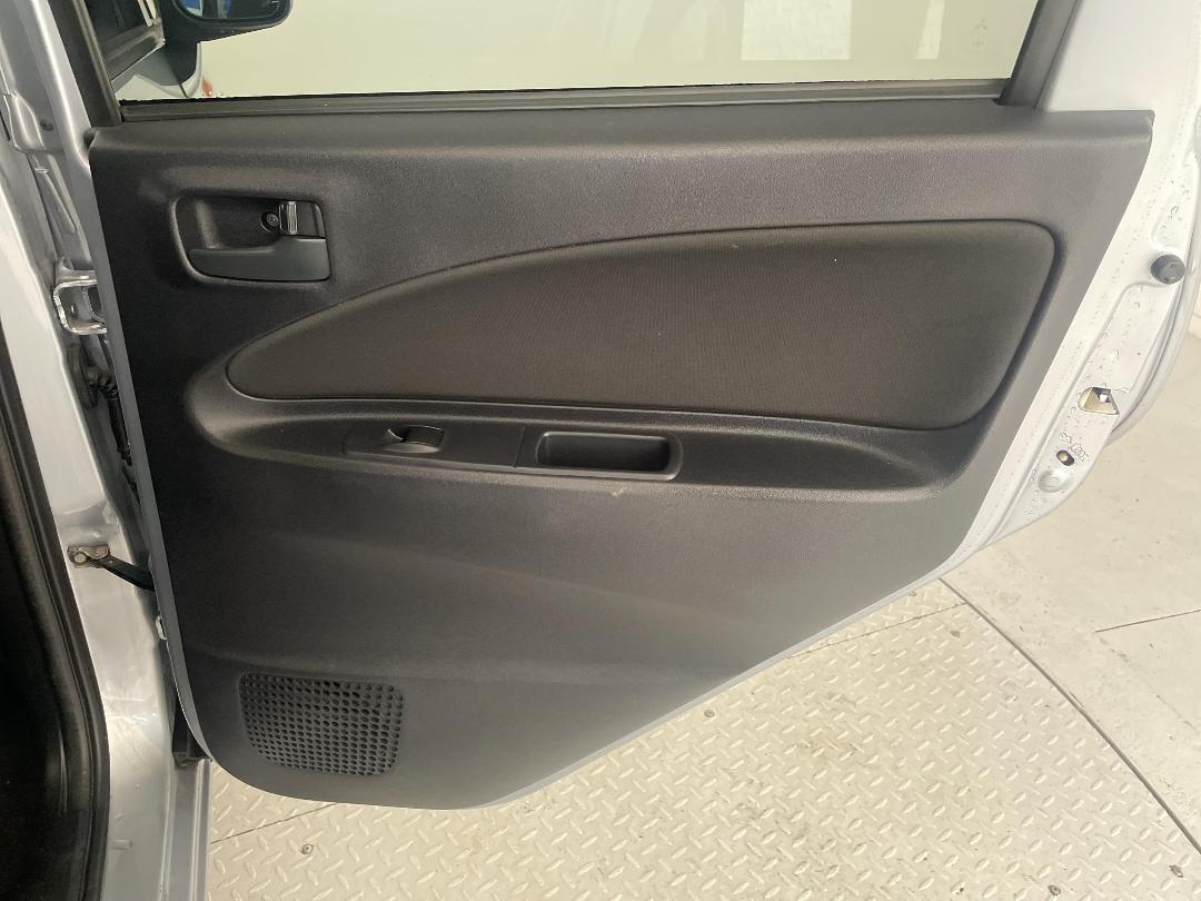 Photo '19' of Mitsubishi Colt Photo '19' of Mitsubishi Colt