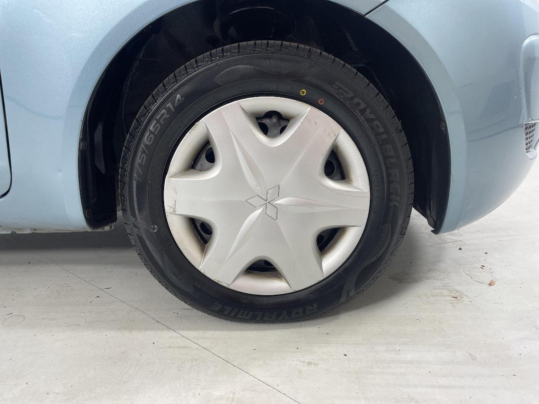 Photo '9' of Mitsubishi Colt