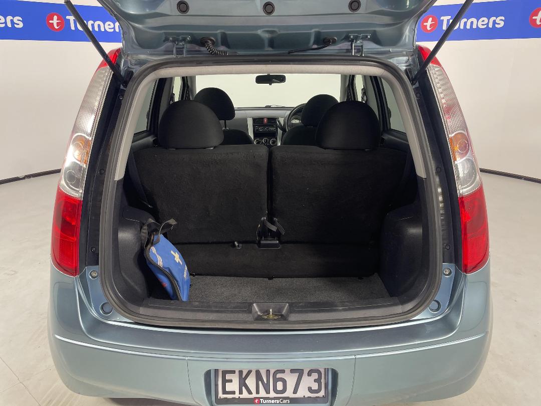 Photo '14' of Mitsubishi Colt