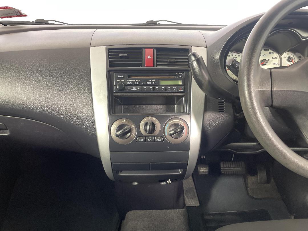 Photo '18' of Mitsubishi Colt