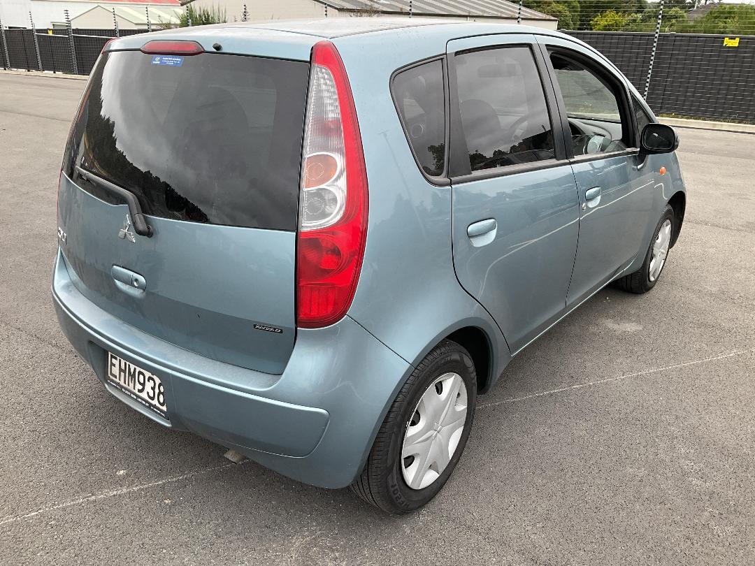 Photo '2' of Mitsubishi Colt LS