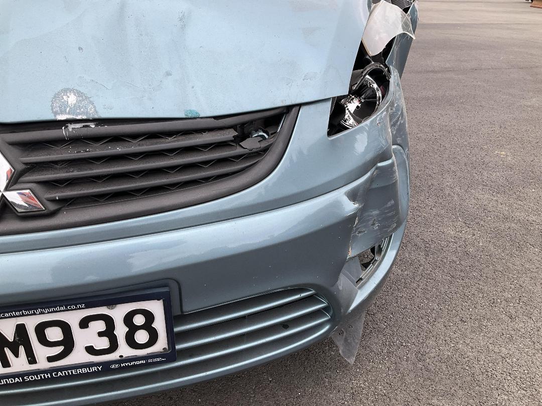 Photo '8' of Mitsubishi Colt LS