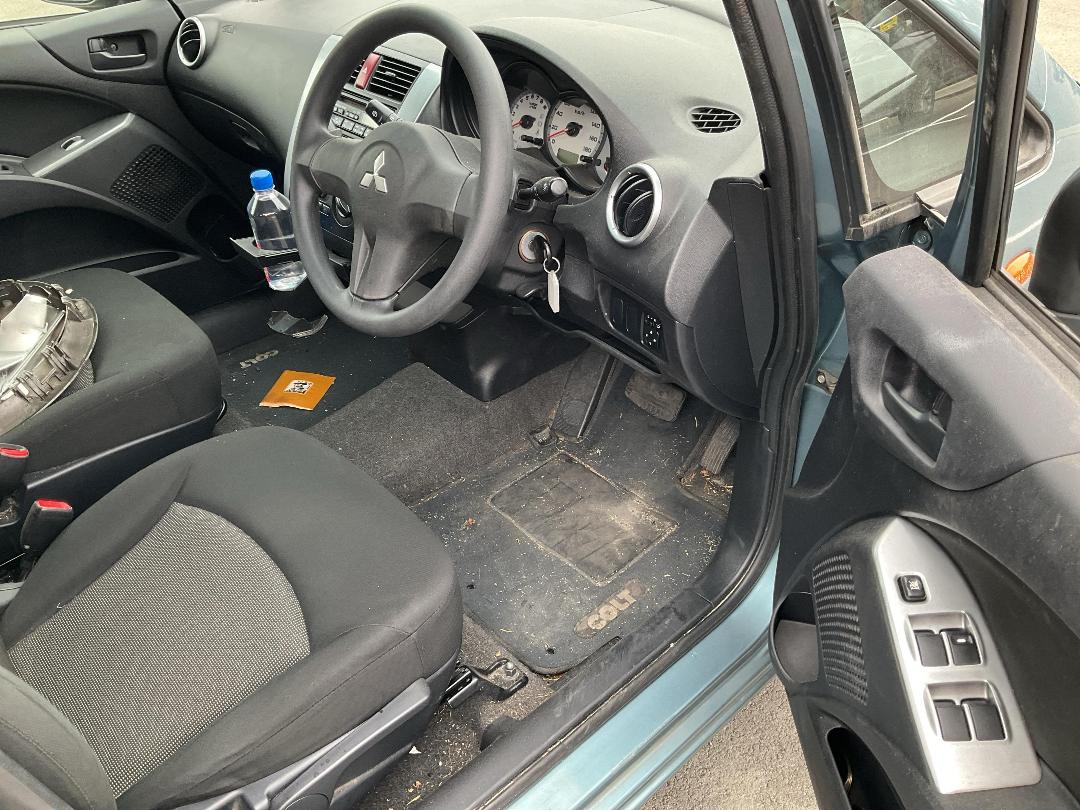 Photo '9' of Mitsubishi Colt LS