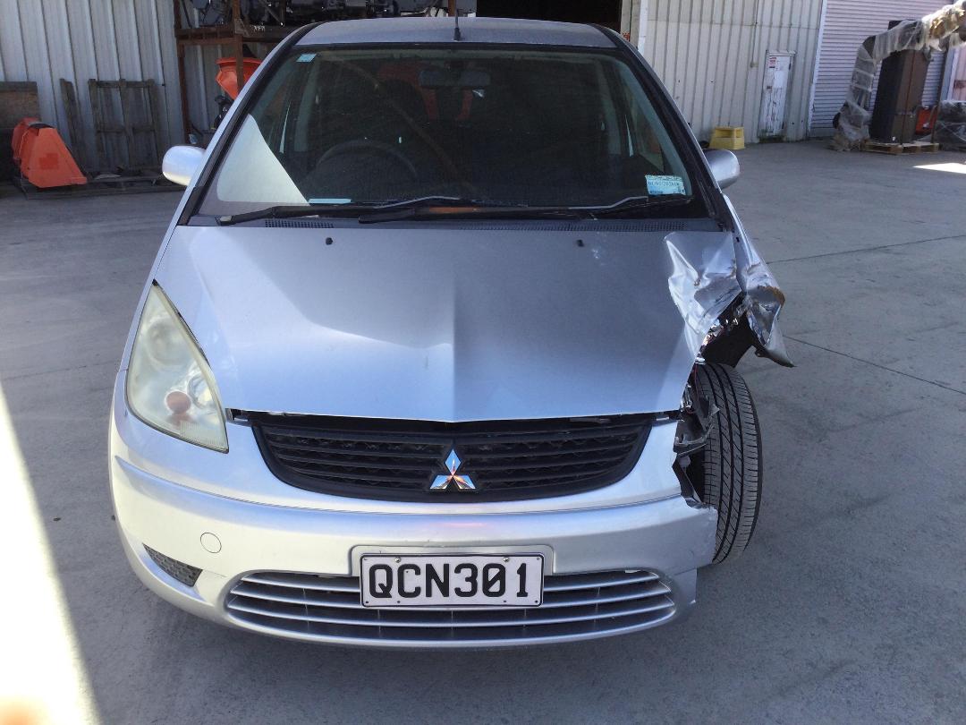 Photo '2' of Mitsubishi Colt LS Photo '2' of Mitsubishi Colt LS