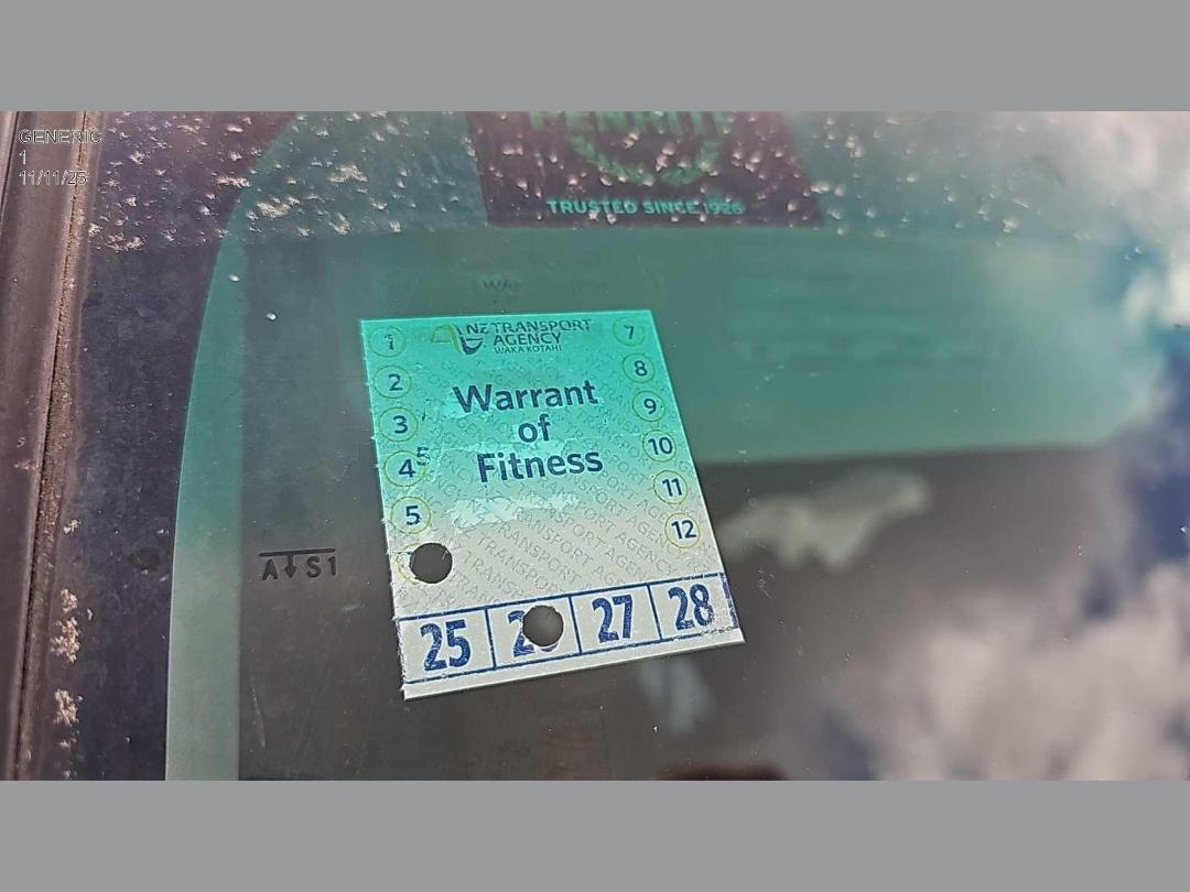 Photo '3' of Mitsubishi Colt Plus LS Photo '3' of Mitsubishi Colt Plus LS