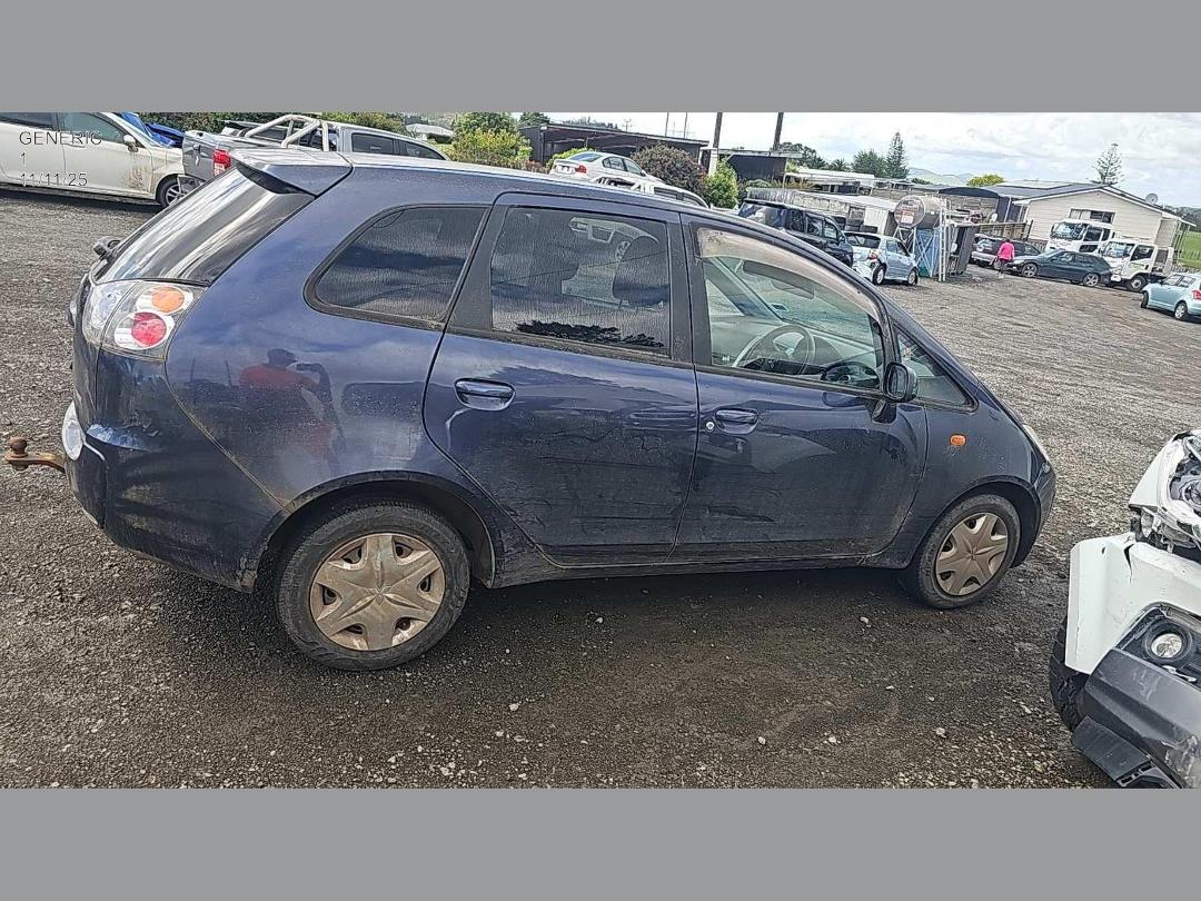 Photo '4' of Mitsubishi Colt Plus LS Photo '4' of Mitsubishi Colt Plus LS