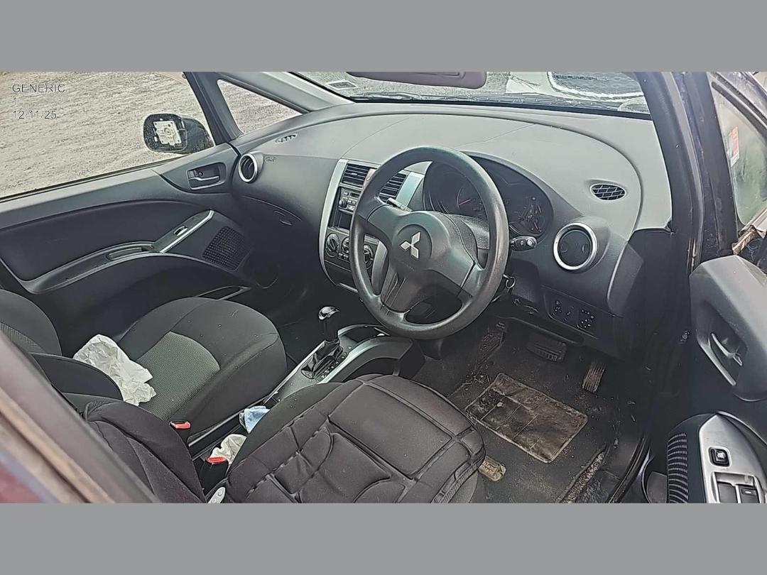 Photo '12' of Mitsubishi Colt Plus LS Photo '12' of Mitsubishi Colt Plus LS