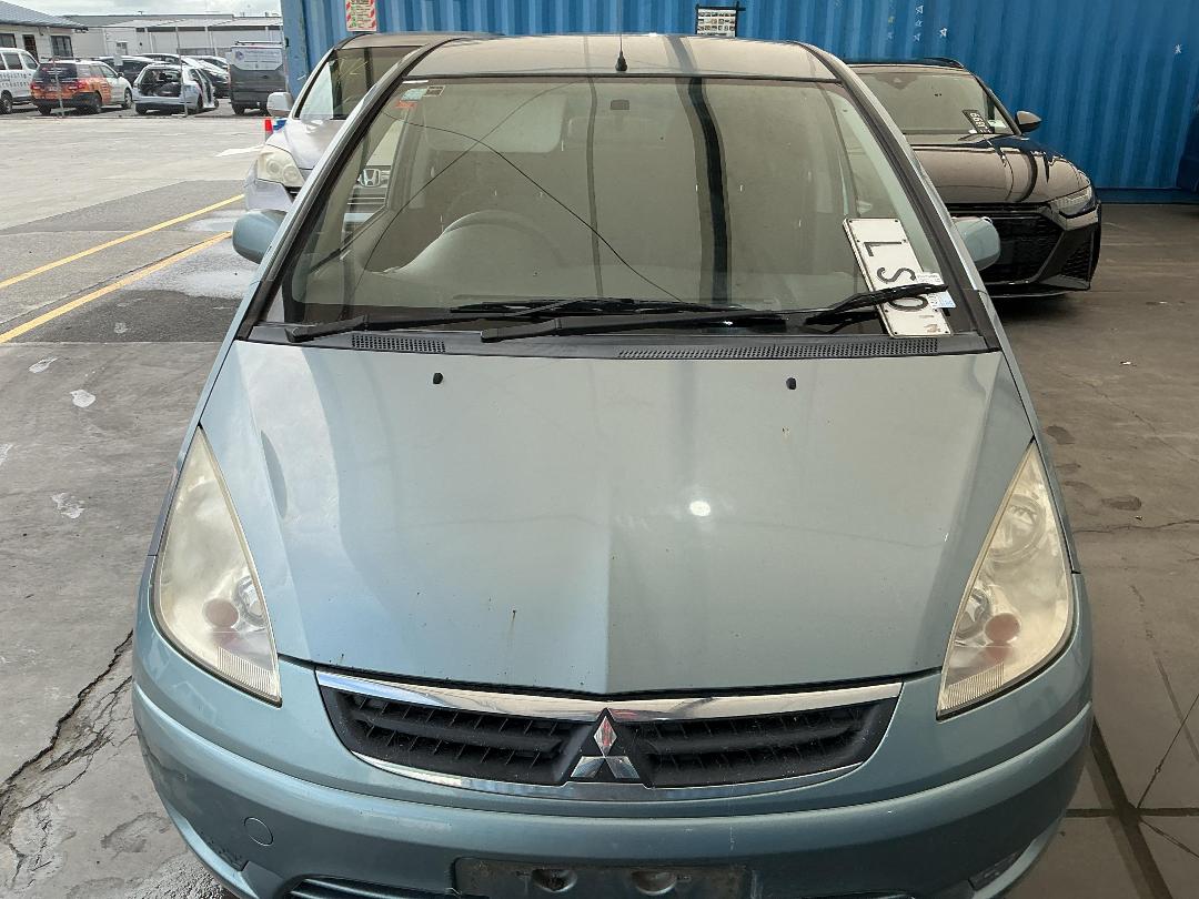 Photo '2' of Mitsubishi Colt Plus LS Photo '2' of Mitsubishi Colt Plus LS