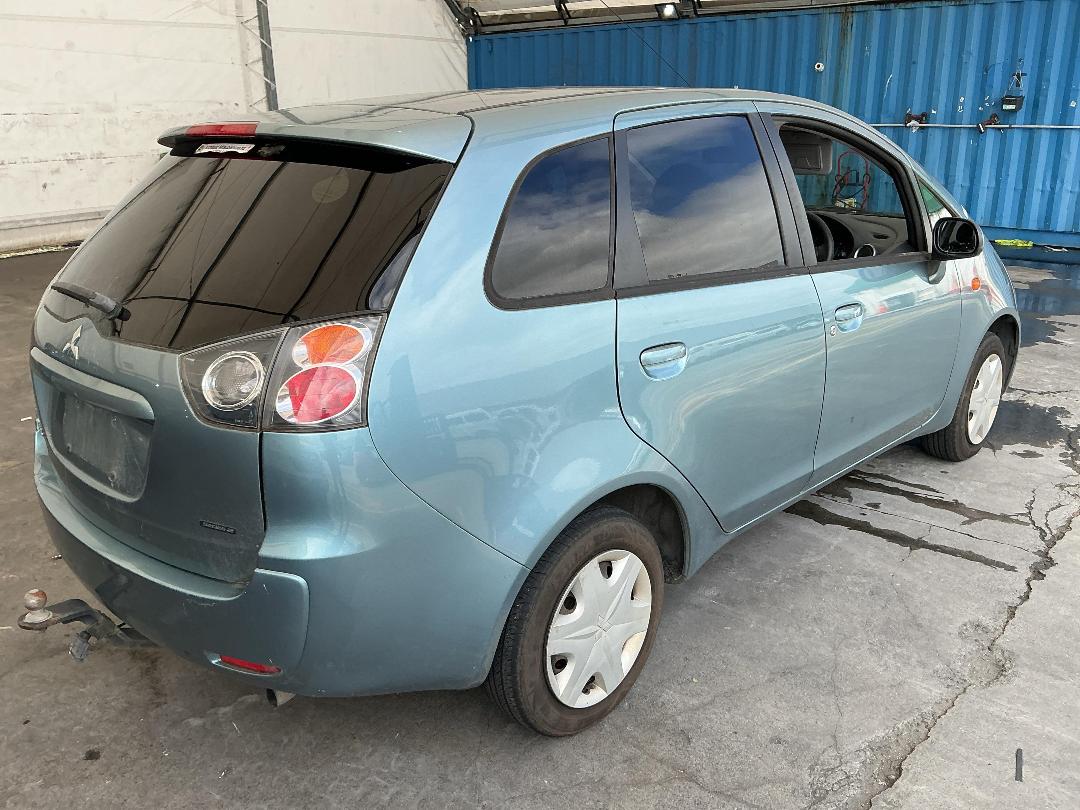 Photo '6' of Mitsubishi Colt Plus LS Photo '6' of Mitsubishi Colt Plus LS