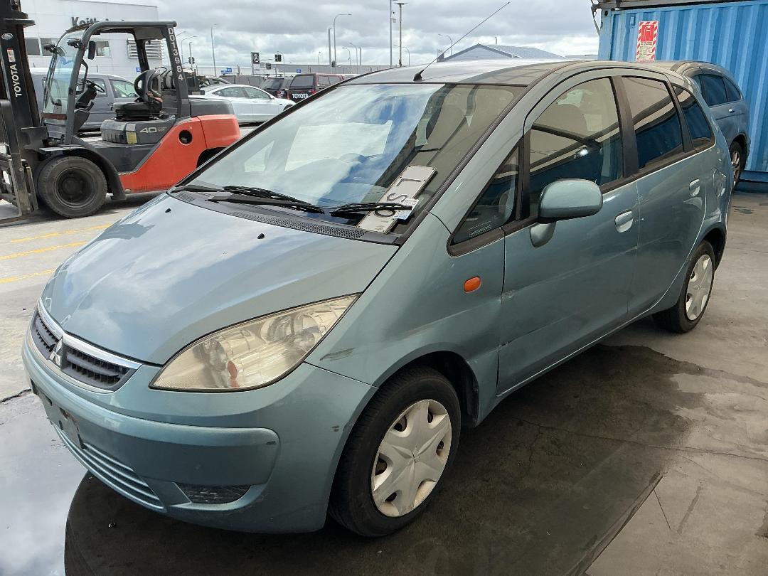 Photo '3' of Mitsubishi Colt Plus LS Photo '3' of Mitsubishi Colt Plus LS