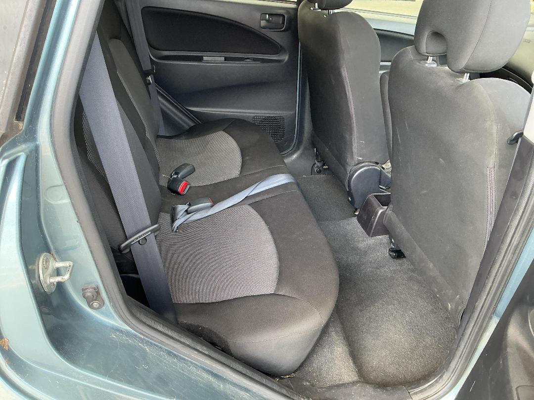 Photo '8' of Mitsubishi Colt Plus LS Photo '8' of Mitsubishi Colt Plus LS