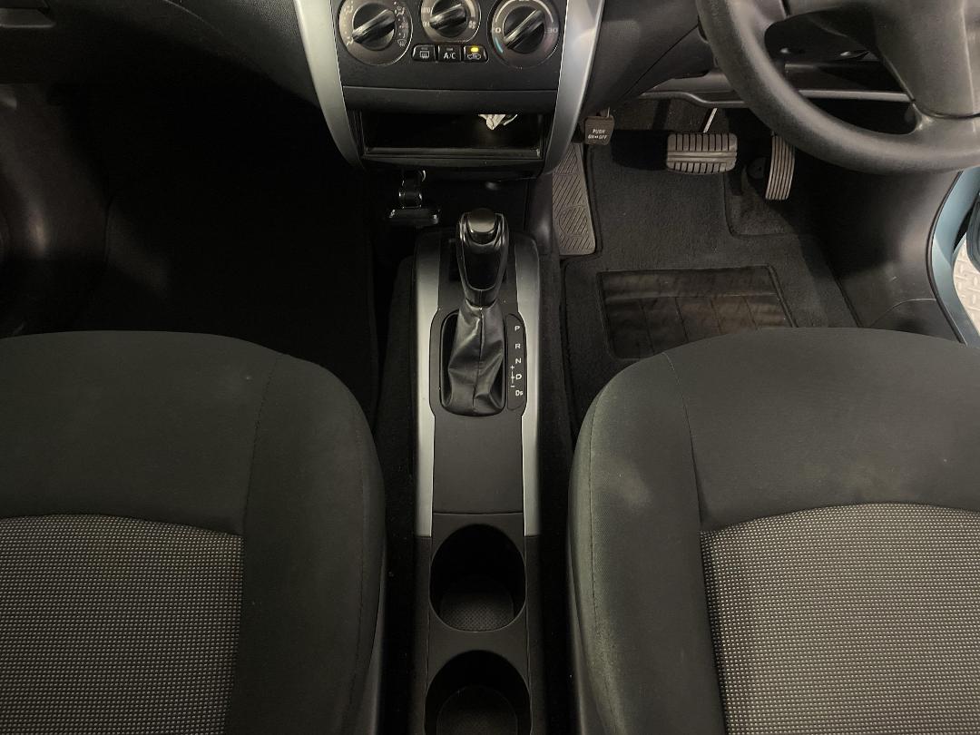 Photo '18' of Mitsubishi Colt Plus