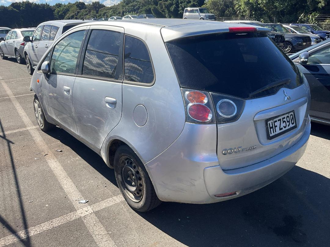 Photo '3' of Mitsubishi Colt Plus LS