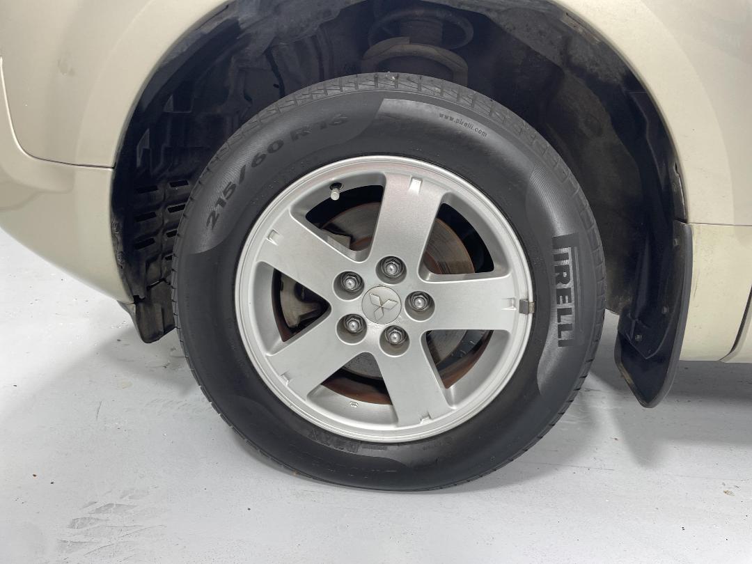 Photo '10' of Mitsubishi Delica