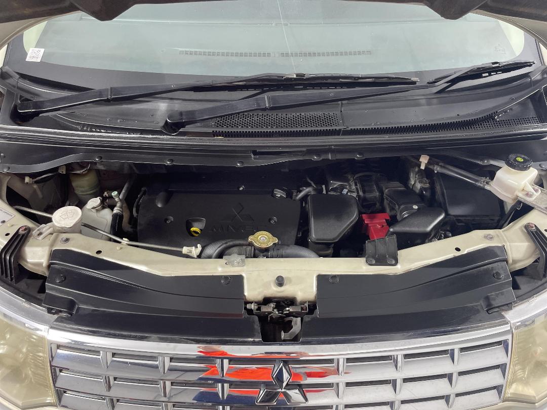 Photo '13' of Mitsubishi Delica