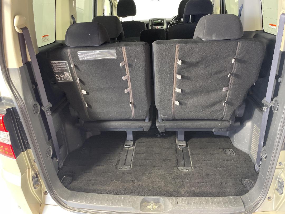 Photo '14' of Mitsubishi Delica