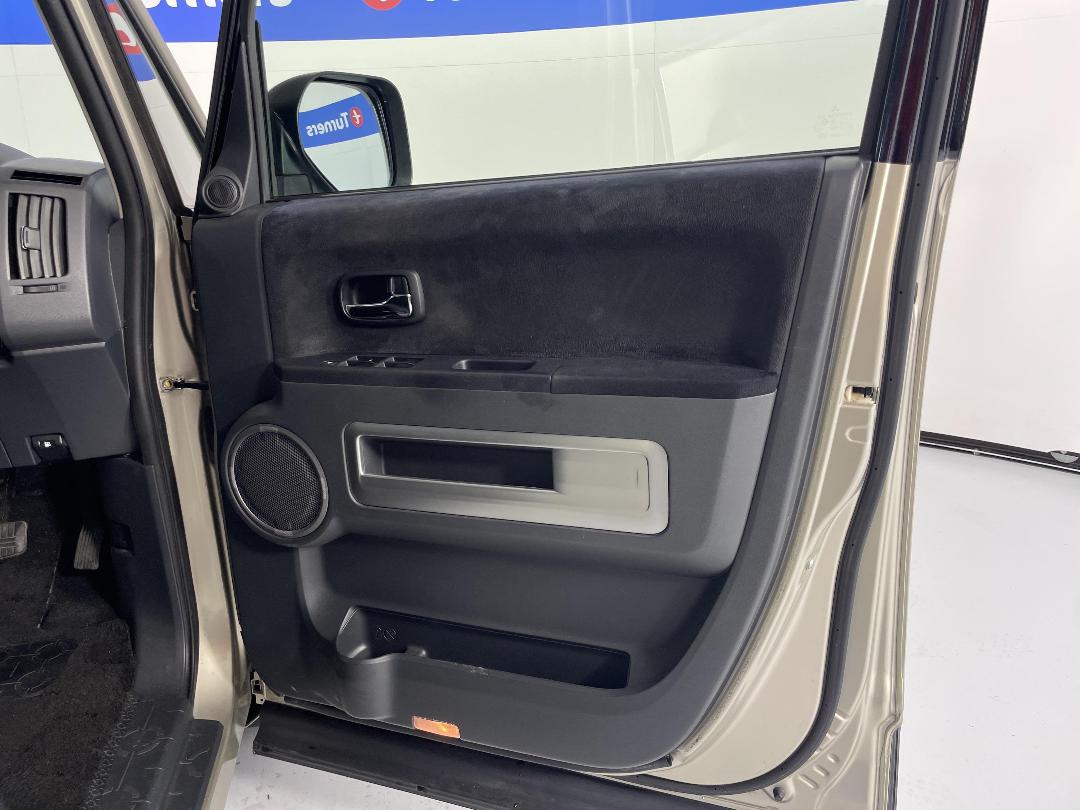 Photo '15' of Mitsubishi Delica