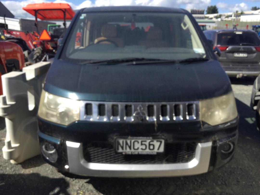 Photo '7' of Mitsubishi Delica Photo '7' of Mitsubishi Delica