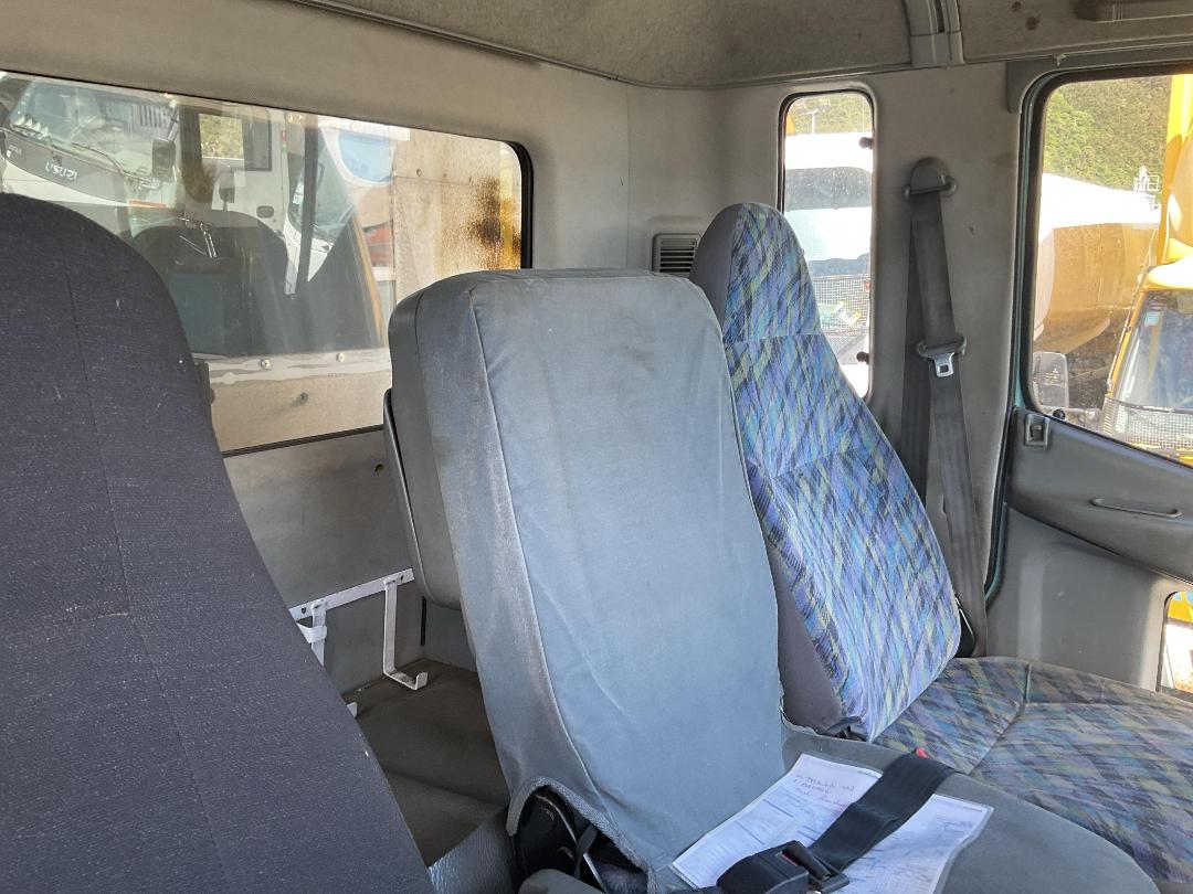 Photo '39' of Mitsubishi Fighter FM250A6 Horse Truck