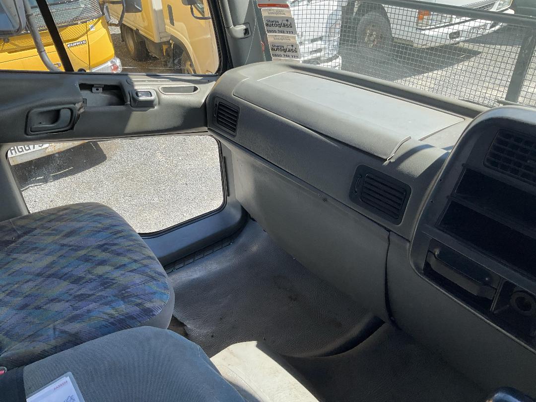 Photo '38' of Mitsubishi Fighter FM250A6 Horse Truck