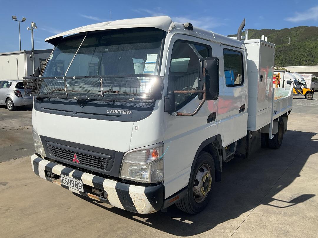 Photo '11' of Mitsubishi Fuso Canter FE150W2 Double Cab - Tipper Photo '11' of Mitsubishi Fuso Canter FE150W2 Double Cab - Tipper