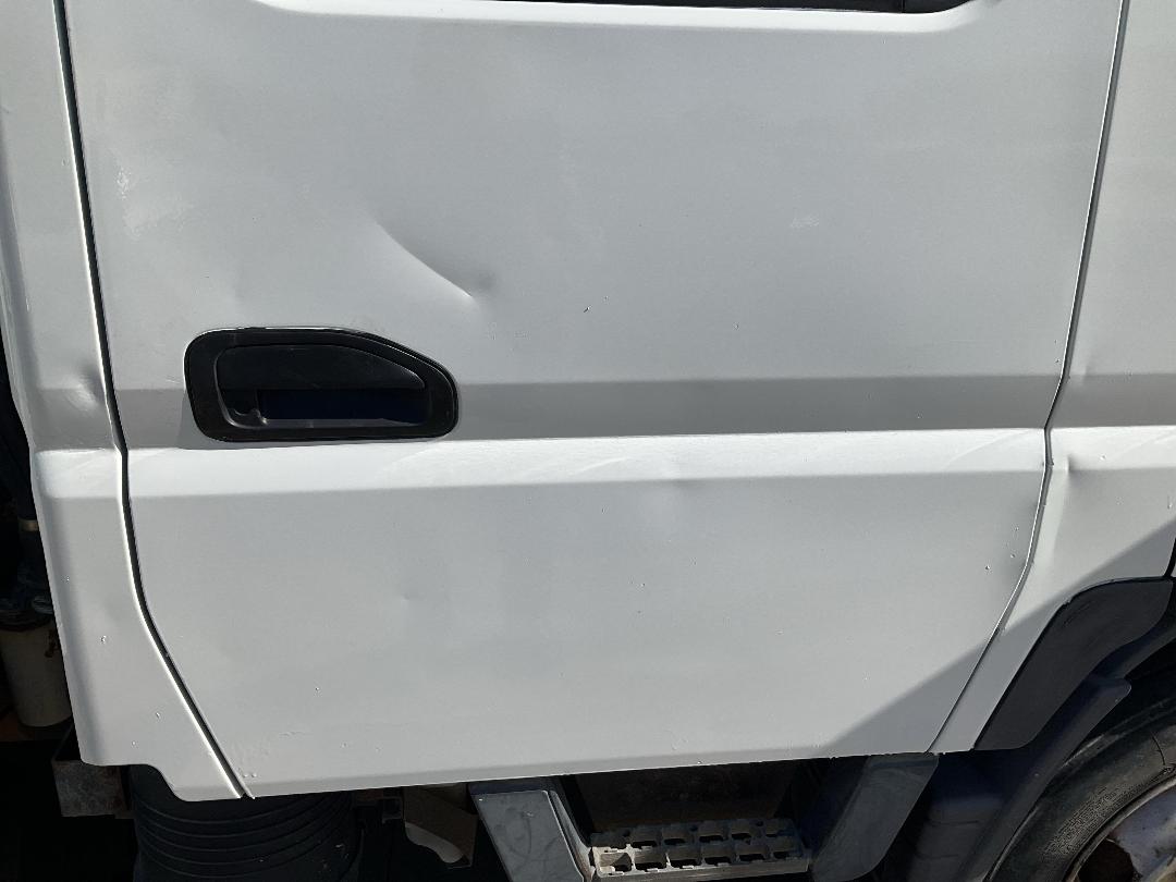 Photo '15' of Mitsubishi Fuso Canter FE150W2 Double Cab - Tipper Photo '15' of Mitsubishi Fuso Canter FE150W2 Double Cab - Tipper