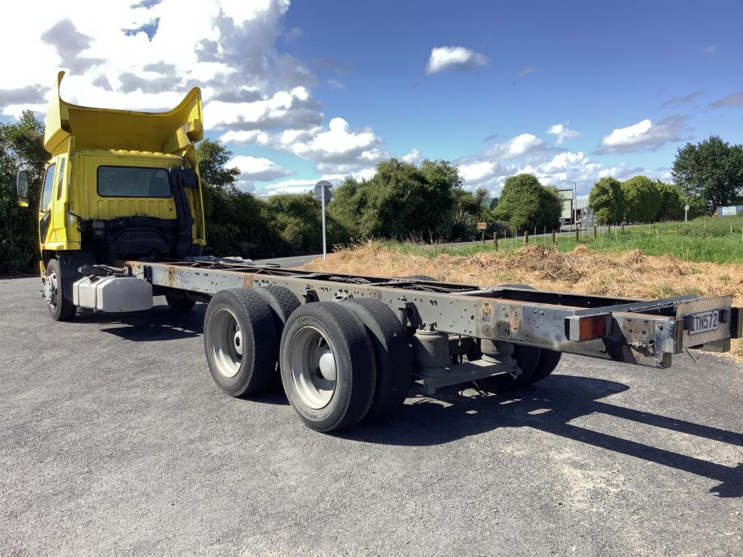 Photo '6' of Mitsubishi Fuso Fighter FU281U8 Cab Chassis Photo '6' of Mitsubishi Fuso Fighter FU281U8 Cab Chassis