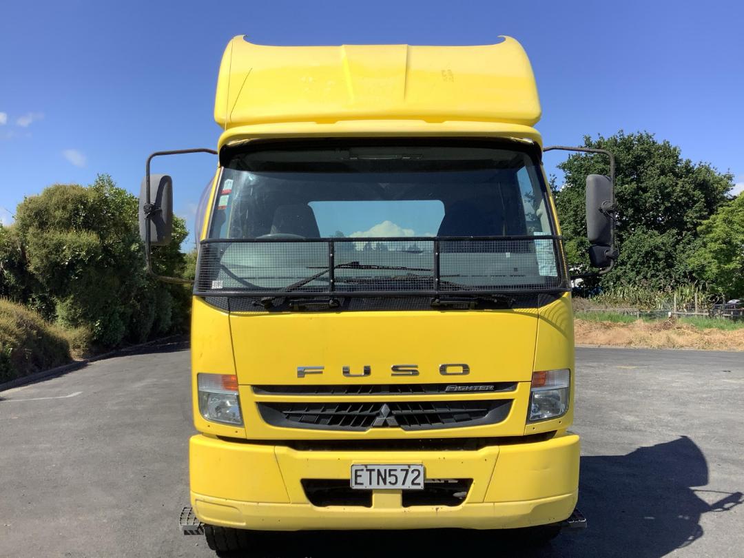 Photo '9' of Mitsubishi Fuso Fighter FU281U8 Cab Chassis Photo '9' of Mitsubishi Fuso Fighter FU281U8 Cab Chassis