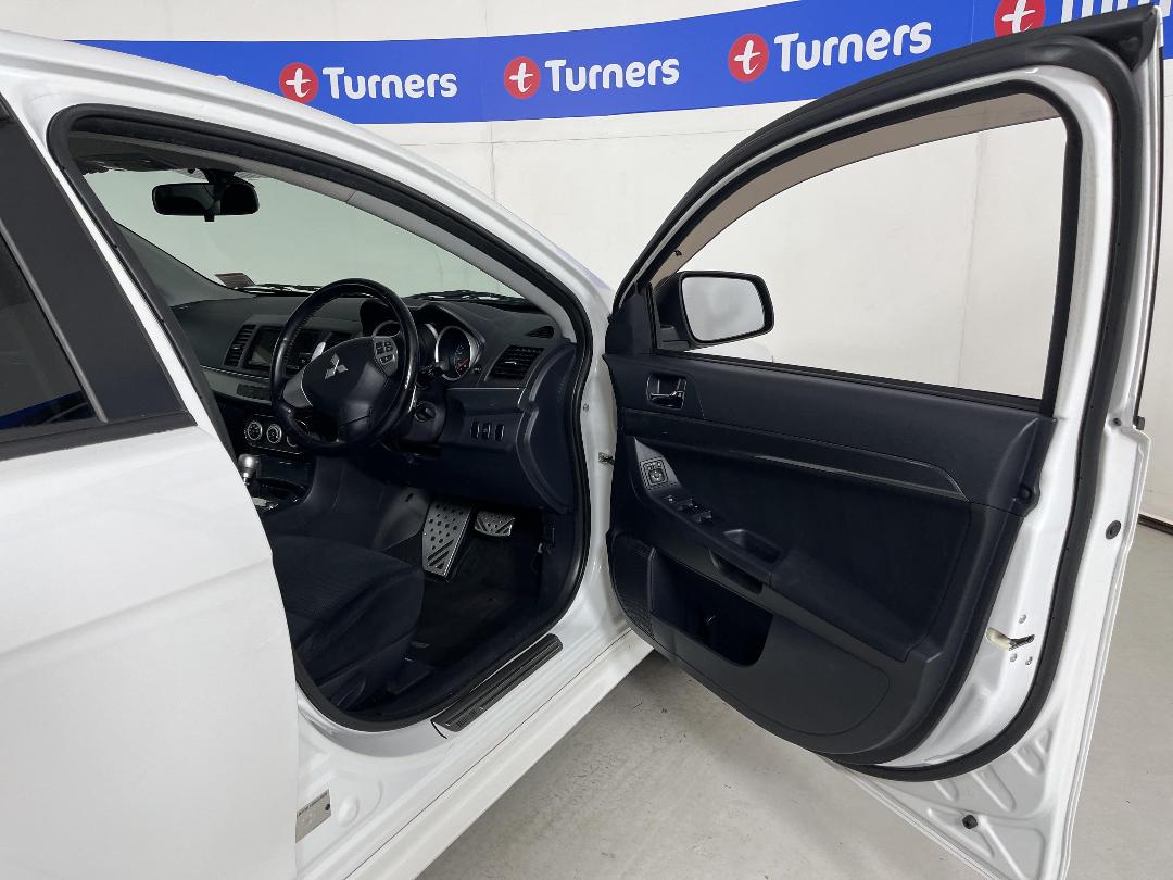 Photo '15' of Mitsubishi Galant