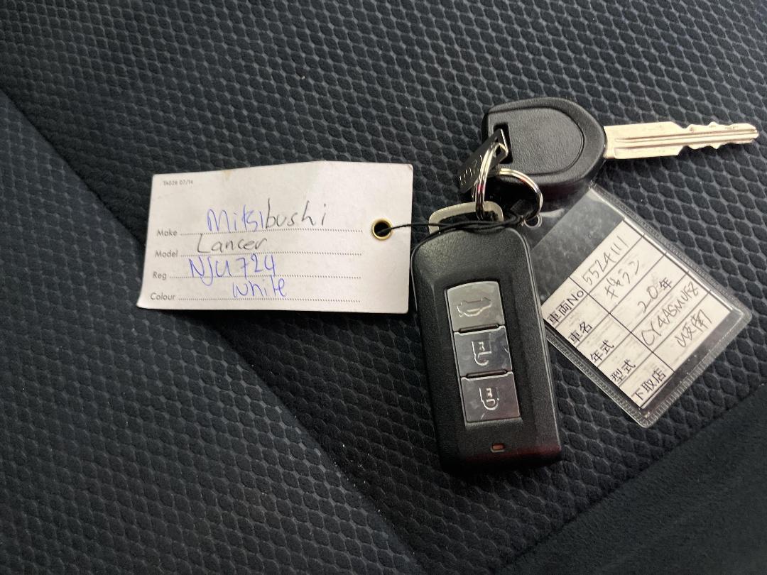 Photo '22' of Mitsubishi Galant