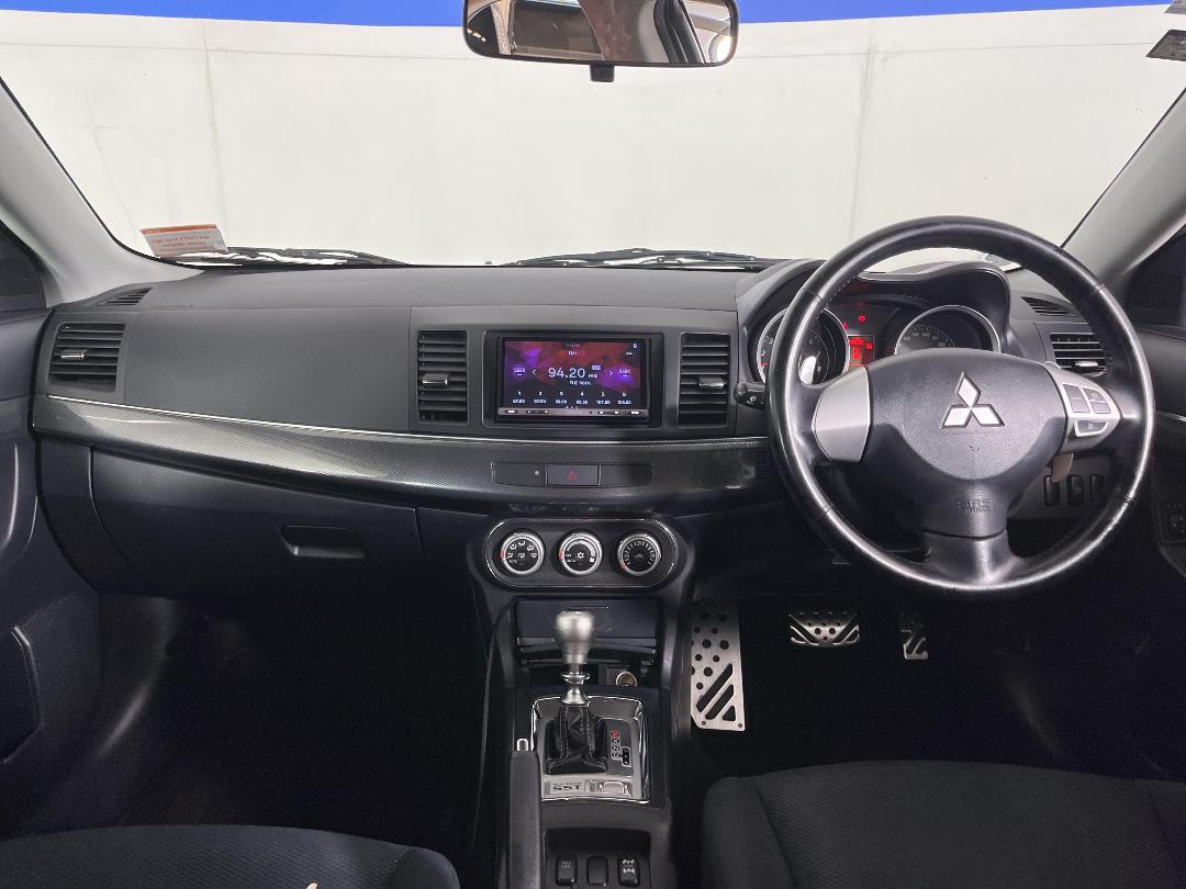 Photo '17' of Mitsubishi Galant