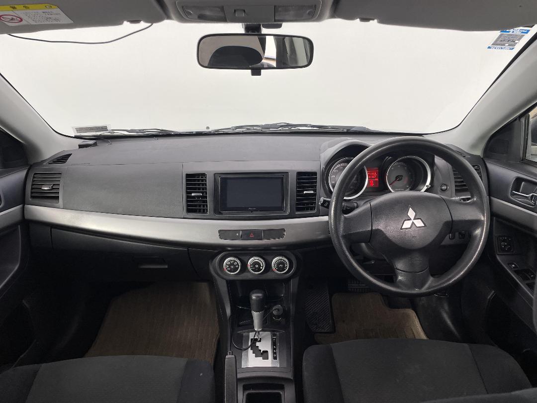 Photo '17' of Mitsubishi Galant