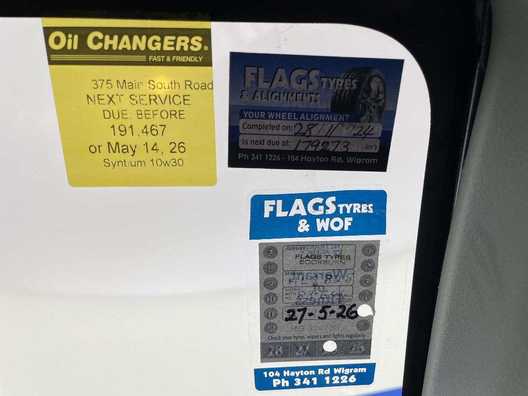 Photo '23' of Mitsubishi Galant