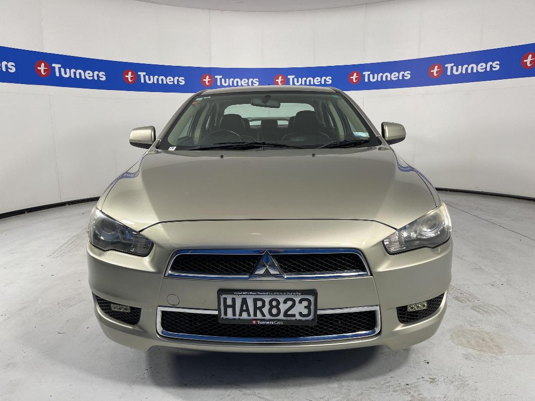 Photo '2' of Mitsubishi Galant