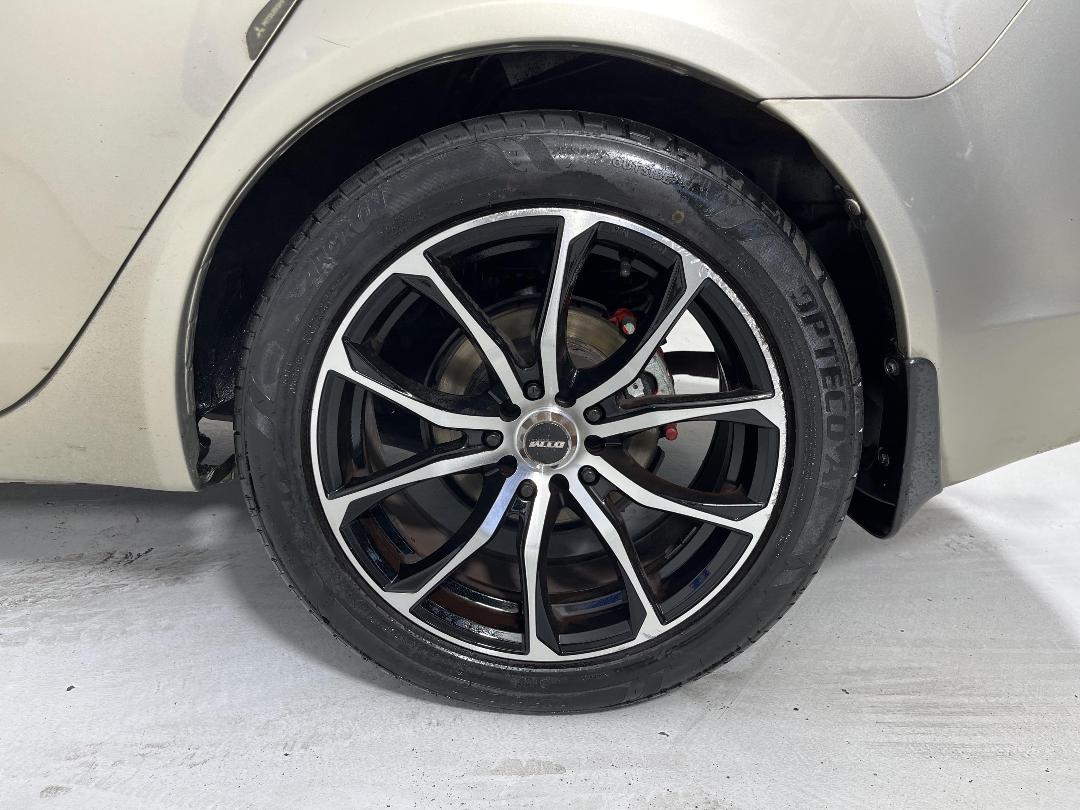 Photo '11' of Mitsubishi Galant