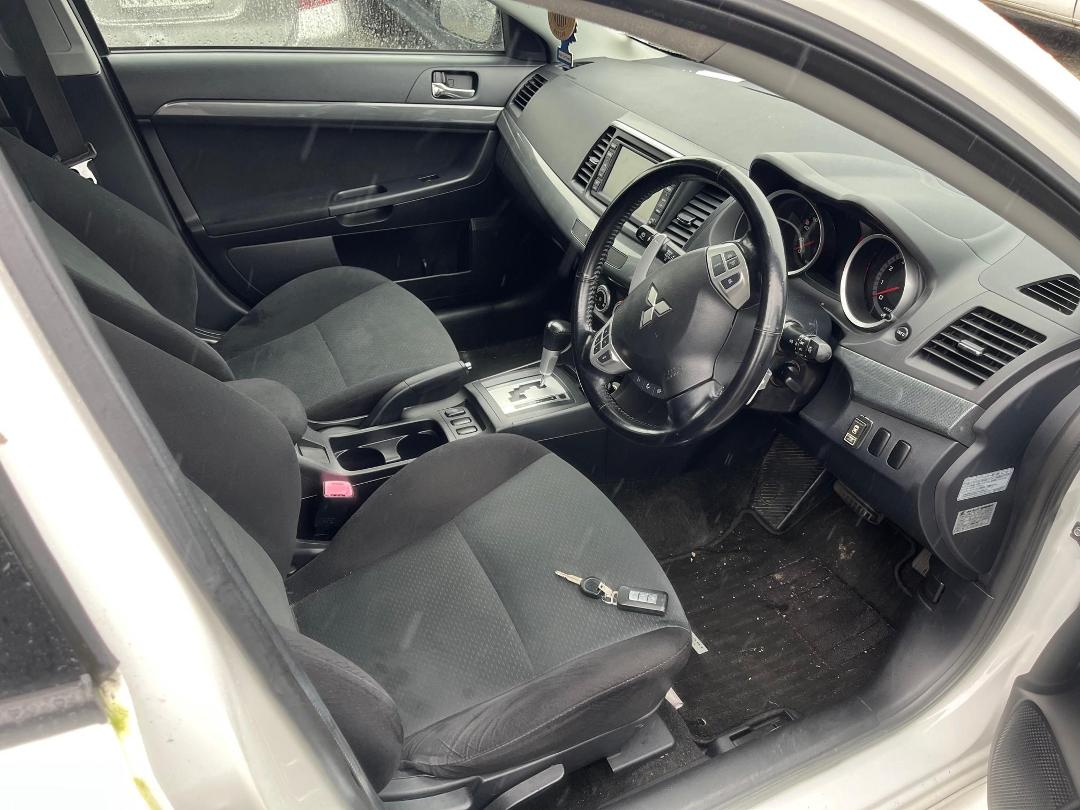 Photo '10' of Mitsubishi Galant Fortis