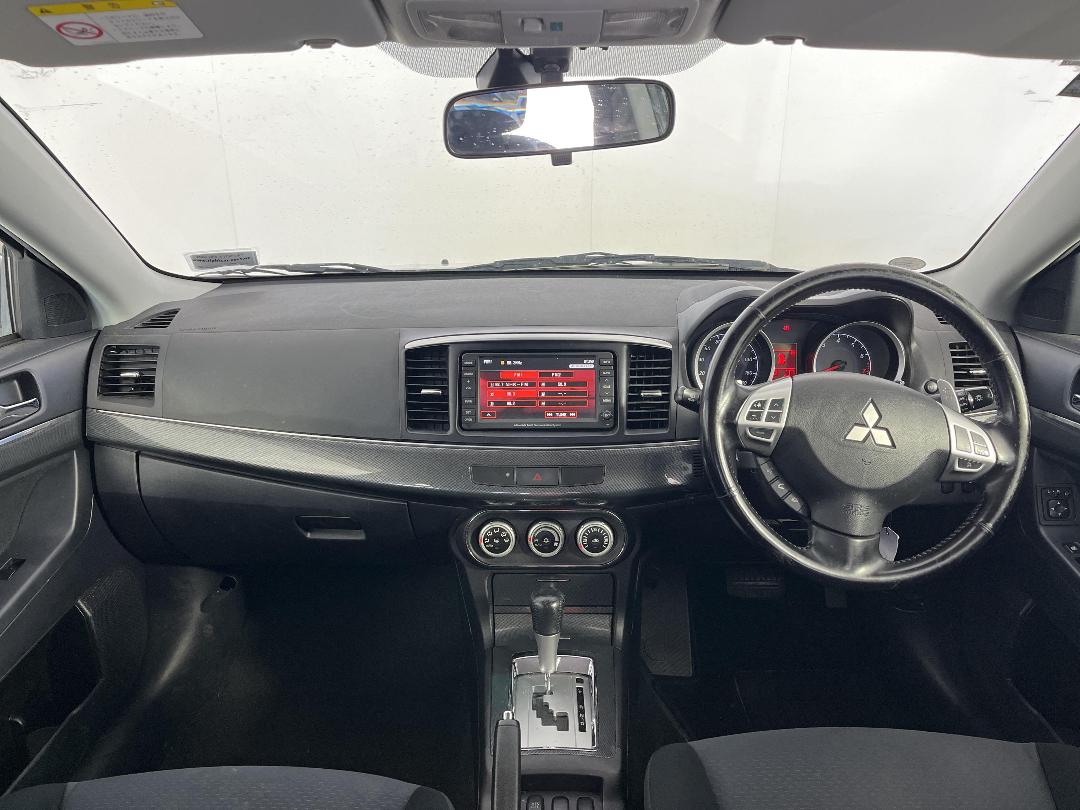 Photo '17' of Mitsubishi Galant Photo '17' of Mitsubishi Galant