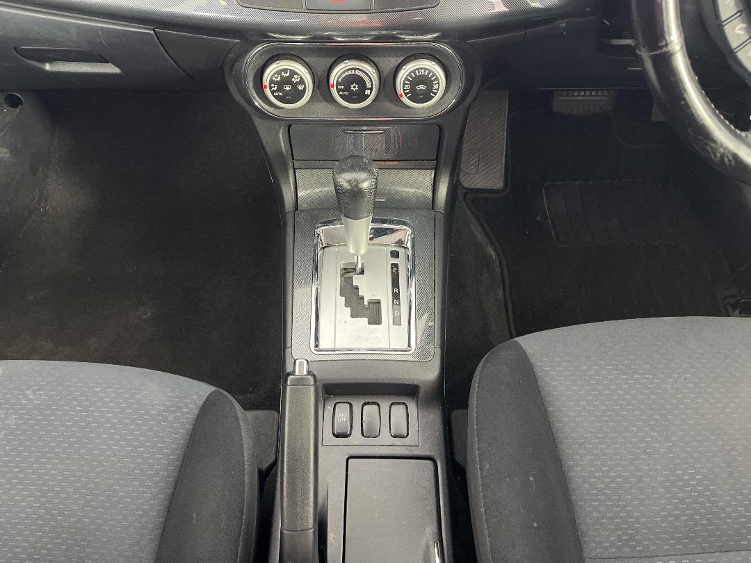 Photo '18' of Mitsubishi Galant Photo '18' of Mitsubishi Galant