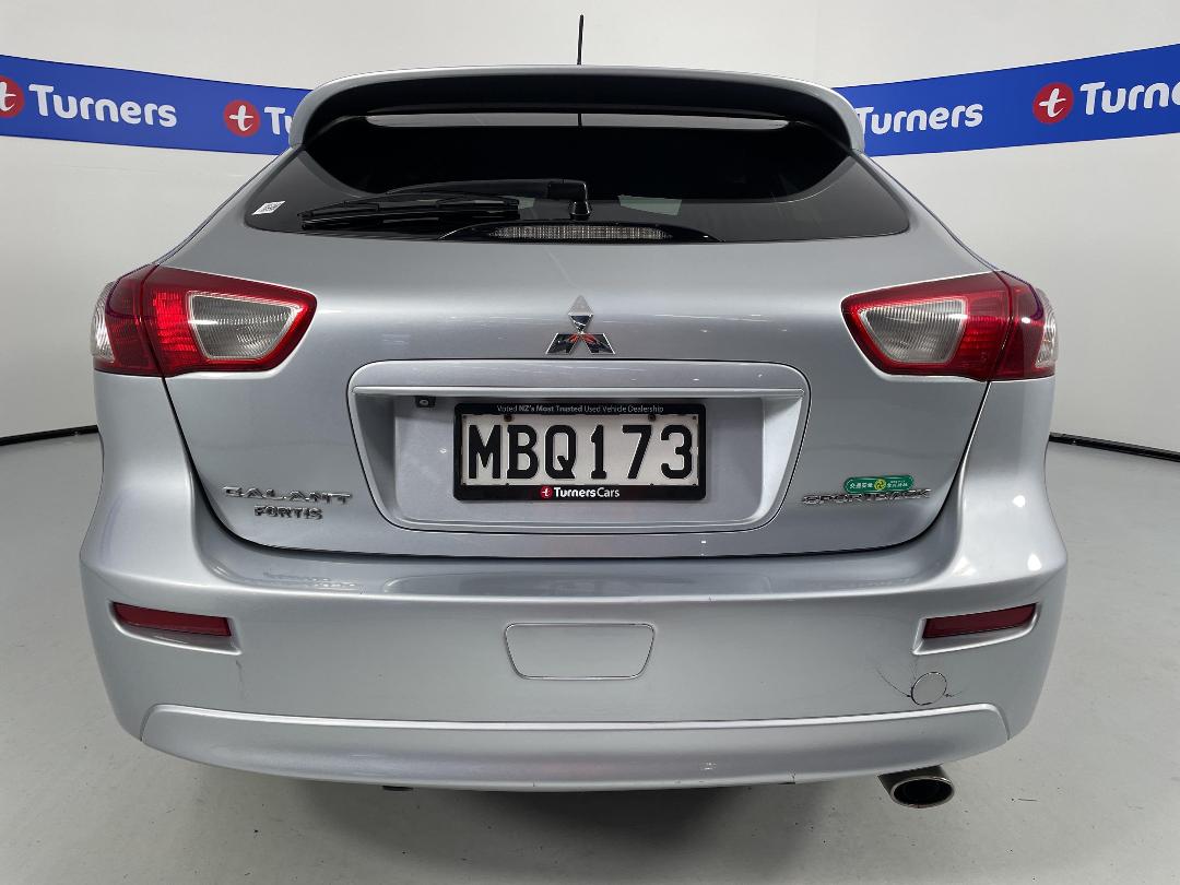 Photo '6' of Mitsubishi Galant