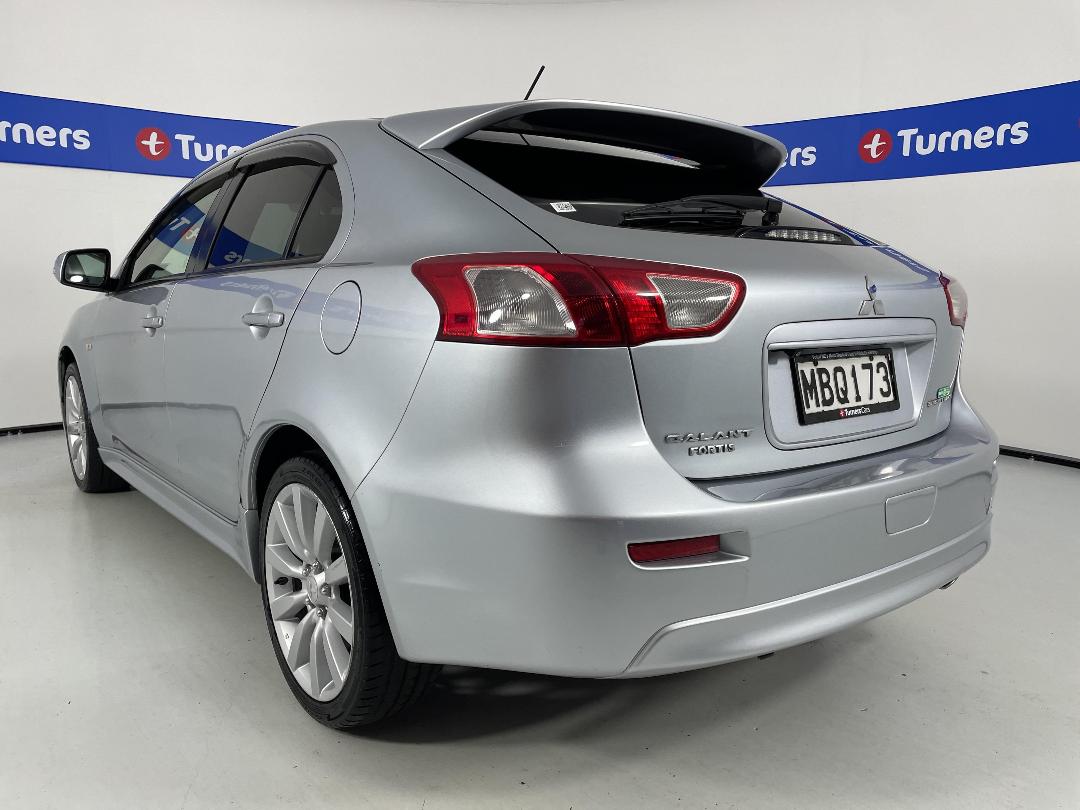 Photo '5' of Mitsubishi Galant