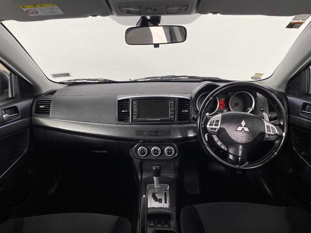 Photo '17' of Mitsubishi Galant