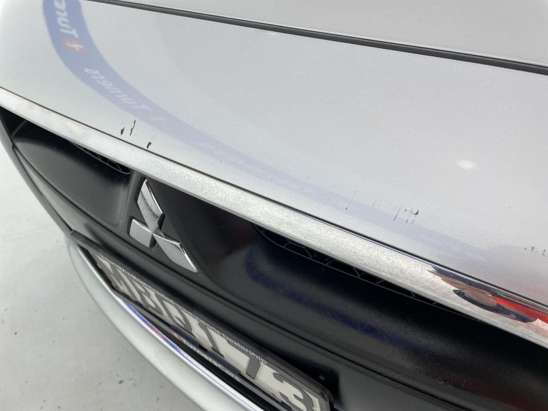 Photo '28' of Mitsubishi Galant