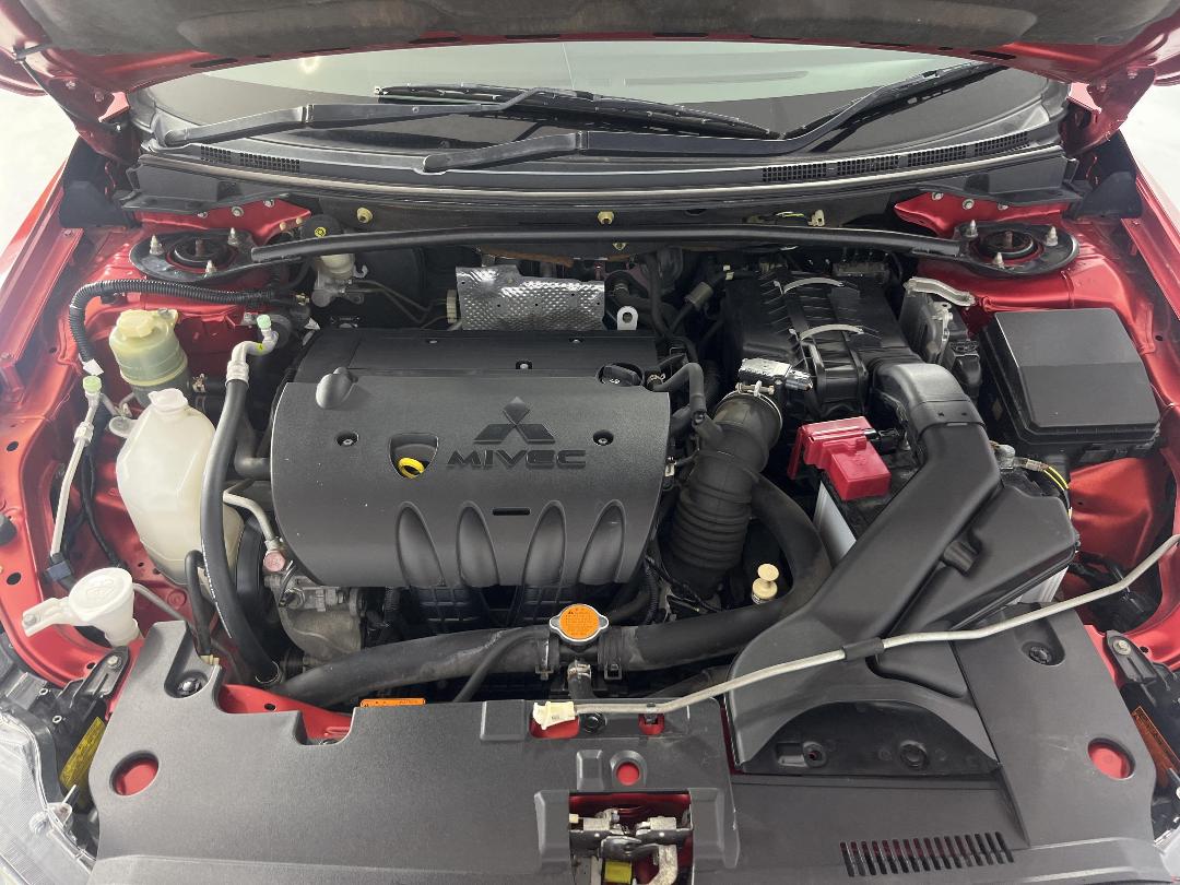 Photo '13' of Mitsubishi Galant Photo '13' of Mitsubishi Galant