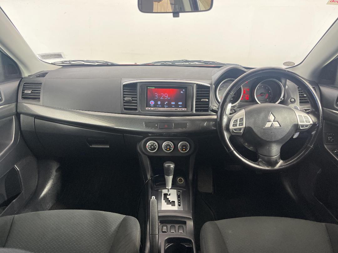 Photo '17' of Mitsubishi Galant Photo '17' of Mitsubishi Galant