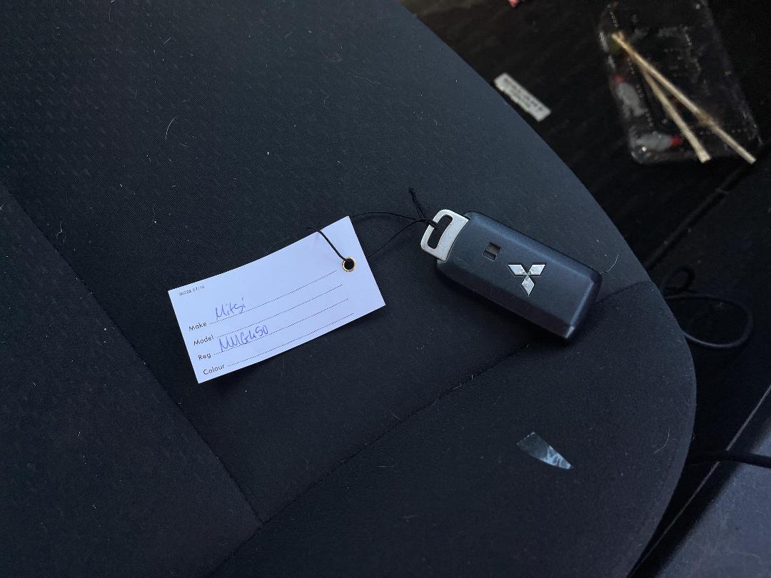 Photo '20' of Mitsubishi Galant Fortis Photo '20' of Mitsubishi Galant Fortis